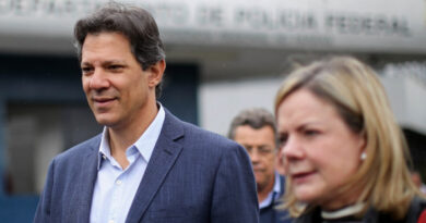 Gleisi Hoffmann elogia Haddad após crítica ao arcabouço fiscal