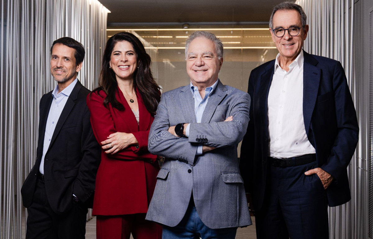Time de liderança da Claro: Rodrigo Marques, CEO da Claro, Roberta Godoi, CEO da Unidade para Pequenas e Médias Empresas, José Félix, presidente, e José Formoso, CEO da Unidade de Grandes Empresas e Governo