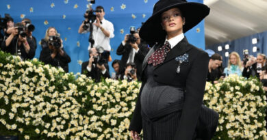 Rihanna revela terceira gravidez durante o Met Gala 2025