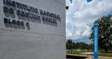 Presidente do INSS diz que aposentados receberão reembolso na conta em que ganham benefício