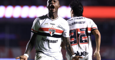 São Paulo marca duas vezes no segundo tempo e vence o Grêmio de virada no MorumBis