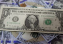 Dólar tem alta moderada com exterior em dia de ajustes e realização de lucros