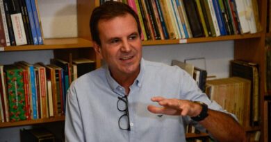 Decreto do prefeito do Rio que proíbe música em quiosques gera polêmica