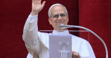 Papa Leão XIV ativa redes sociais e faz primeira postagem