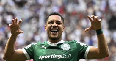 Vitor Roque desencanta após 12 jogos, e Palmeiras vence Vasco por 1 a 0