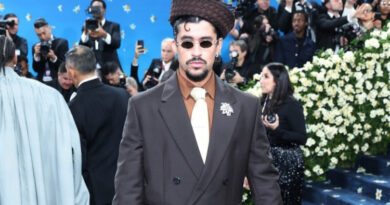 Look de Bad Bunny no Met Gala gera comparações com Chico Bento
