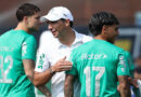 Abel ensaia estratégia ofensiva em treino do Palmeiras para estreia no Mundial de Clubes