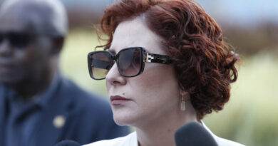 Polícia Federal encaminha pedido à Interpol para inclusão de Carla Zambelli na lista de difusão vermelha