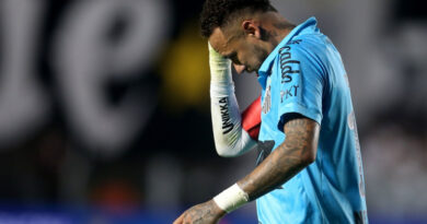 Santos domina o Botafogo, mas perde o jogo após cartão vermelho ‘bobo’ de Neymar