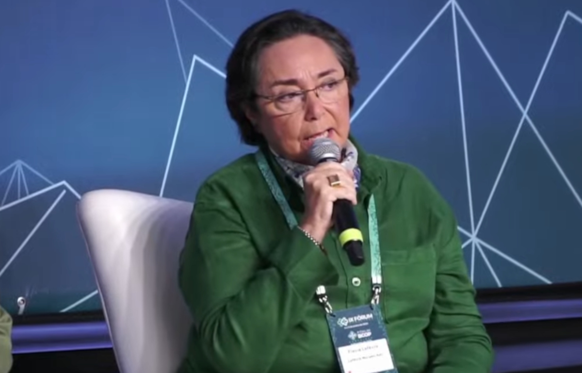 Flávia Lefévre