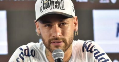 Neymar testa positivo para covid-19 e é afastado pelo Santos