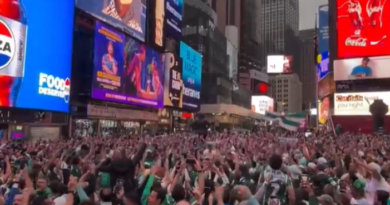 Torcida do Palmeiras ‘invade’ Nova York e transforma a Times Square em arquibancada; veja vídeo