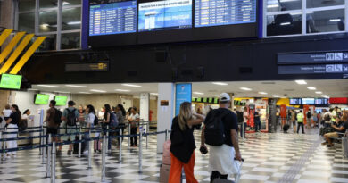 Brasil interrompe alta no fluxo de turistas estrangeiros após passar a cobrar vistos dos EUA, Canadá e Austrália