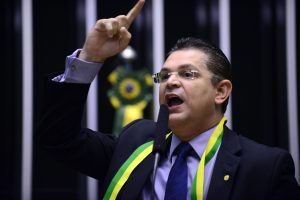 Sóstenes Cavalcante rebate declaração de Lula, e diz que governo é ‘sangue-suga’ do povo ao aumentar impostos
