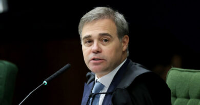 Ministro André Mendonça defende que STF deve repensar seu papel