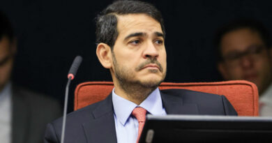 AGU diz que vai apresentar ao STF proposta para ressarcir aposentados do INSS