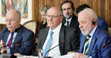 Governo federal deve publicar até terça-feira decreto para responder tarifa de Trump