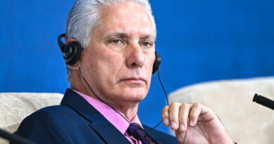 Presidente de Cuba vem ao Brics sem resolver dívida com Brasil e sob cerco de Trump