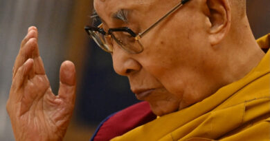 ‘Espero viver mais 30 ou 40 anos’, diz Dalai Lama em meio a crise sucessória