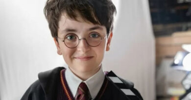 HBO divulga foto oficial de ator que interpretará ‘Harry Potter’ na série da franquia