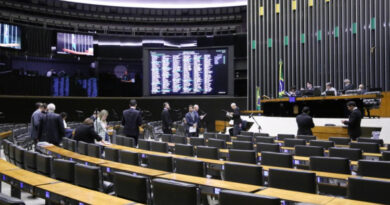 Câmara aprova urgência para projeto que revê concessão de incentivos fiscais