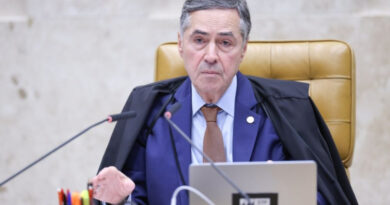 Barroso defende ampliação da responsabilidade das plataformas digitais